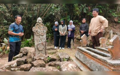 Lawatan Sambil Belajar Mahasiswa/i UTB ke Makam Rokayah